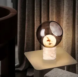 מנורות שולחן